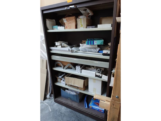 Metalen dossierkast + inhoud - afbeelding 1 van  5