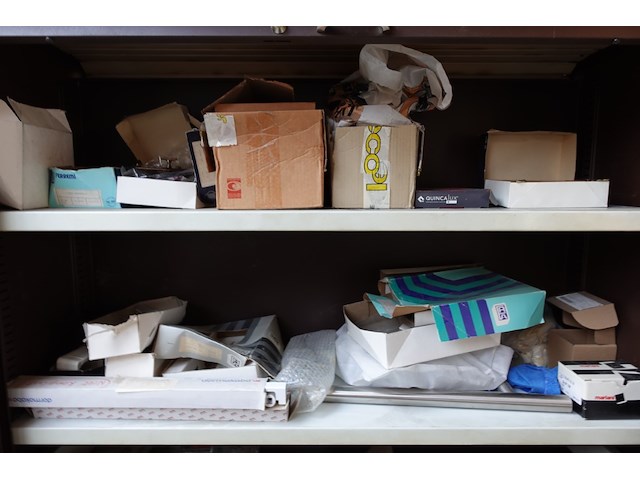 Metalen dossierkast + inhoud - afbeelding 3 van  5