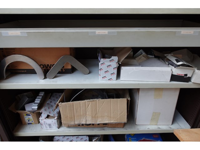Metalen dossierkast + inhoud - afbeelding 4 van  5