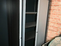 Metalen dossierkast met roldeuren - afbeelding 1 van  3
