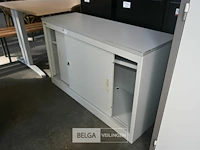 Metalen dossierkast met schuifdeuren - afbeelding 1 van  4