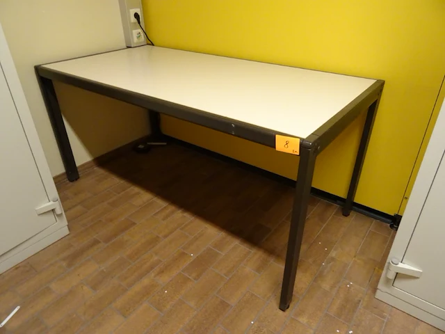 Metalen dossierkast + tafel - afbeelding 2 van  3