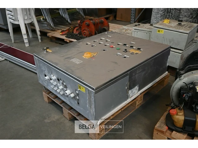 Metalen elektriciteitskast - afbeelding 1 van  10