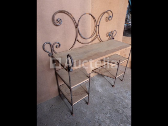 Metalen en houten sokkeltafel - afbeelding 3 van  4