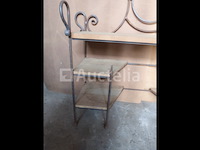 Metalen en houten sokkeltafel - afbeelding 4 van  4