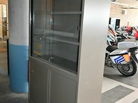 Metalen etalagekast - afbeelding 1 van  7