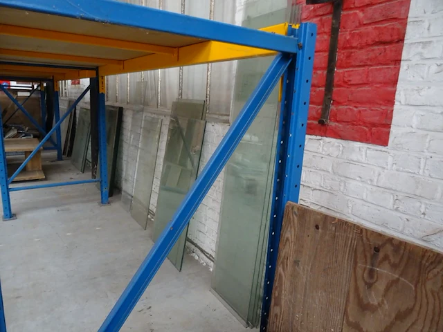 Metalen glasbok + divers glas - afbeelding 5 van  6