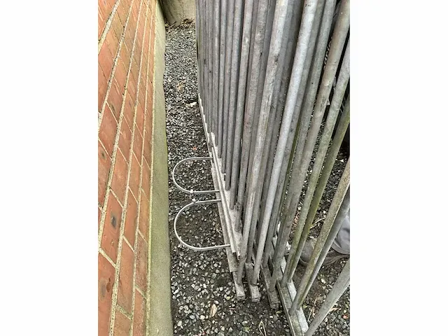 Metalen hondenren(gedemonteerd) - afbeelding 3 van  3