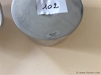 Metalen items 2stuks - afbeelding 2 van  2