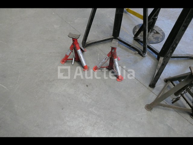 Metalen kaarsen op statief - afbeelding 4 van  5