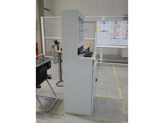 Metalen kabinet - afbeelding 2 van  3