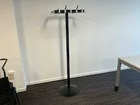 Metalen kapstok + whiteboard - afbeelding 1 van  8