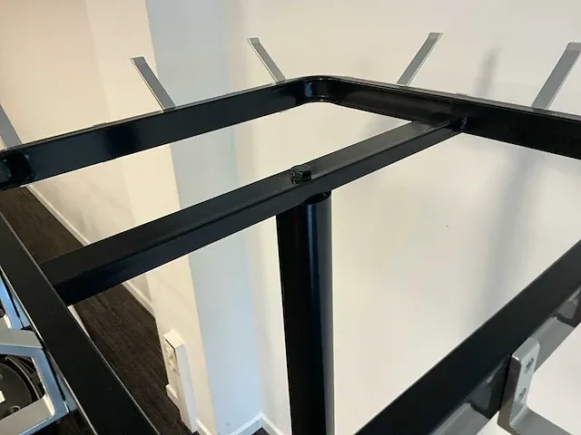 Metalen kapstok + whiteboard - afbeelding 4 van  8