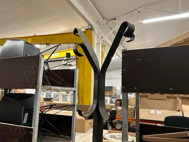 Metalen kapstok - afbeelding 1 van  3