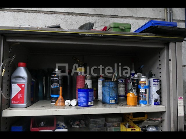 Metalen kast en de inhoud van het gereedschap en diverse producten - afbeelding 6 van  8