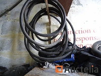 Metalen kast en zijn inhoud - afbeelding 9 van  14