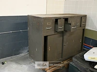 Metalen kast met 6 lades en 2 schuifdeuren - afbeelding 2 van  2