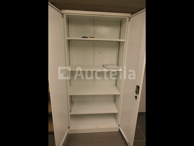 Metalen kast met dubbele deur, 4 binnenplanken - afbeelding 1 van  3