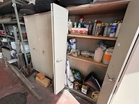 Metalen kast met inhoud - afbeelding 3 van  7