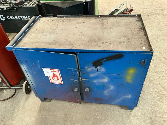 Metalen kast - afbeelding 2 van  5