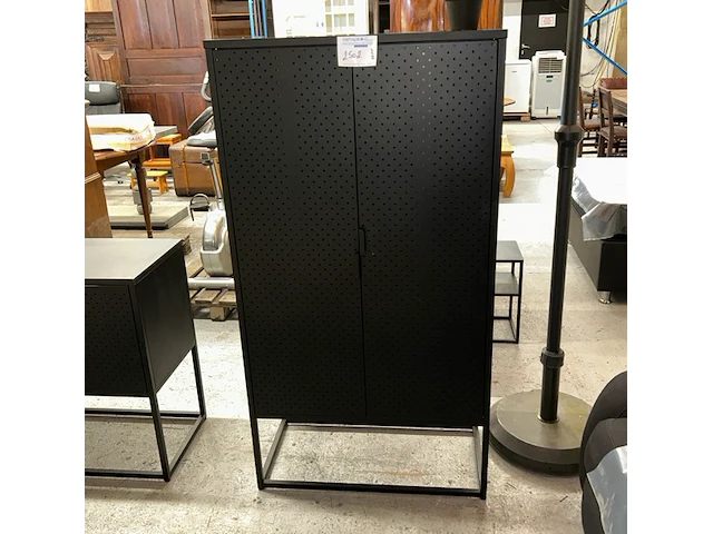 Metalen kast - afbeelding 1 van  6