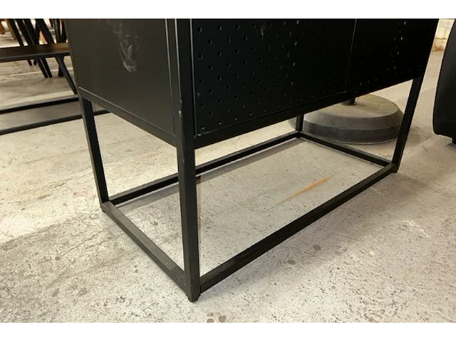 Metalen kast - afbeelding 6 van  6