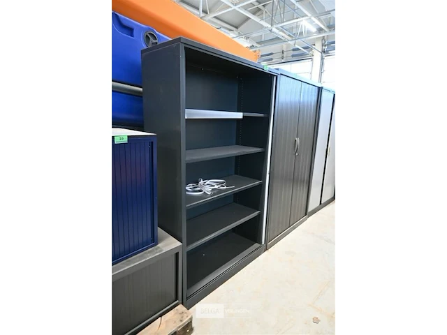 Metalen kast - afbeelding 1 van  3