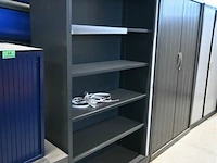 Metalen kast - afbeelding 1 van  3