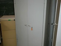 Metalen kast - afbeelding 1 van  5