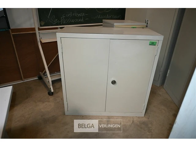 Metalen kast - afbeelding 1 van  4