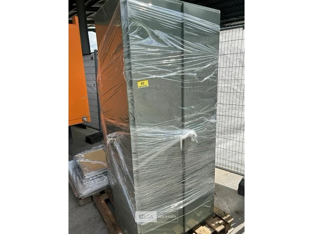 Metalen kast - afbeelding 1 van  3
