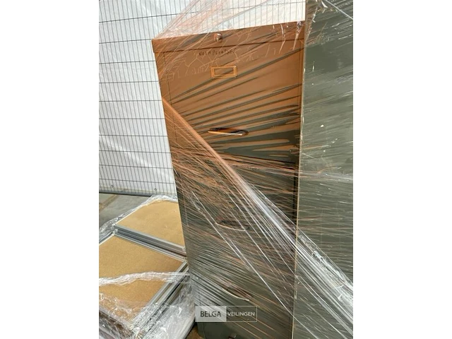 Metalen kast - afbeelding 3 van  3