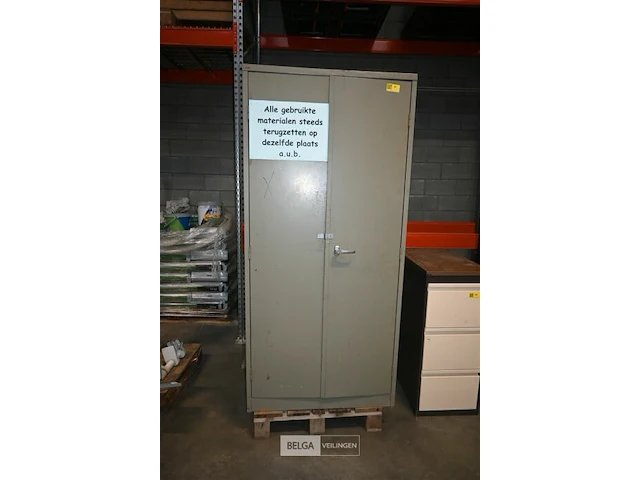 Metalen kast - afbeelding 2 van  5