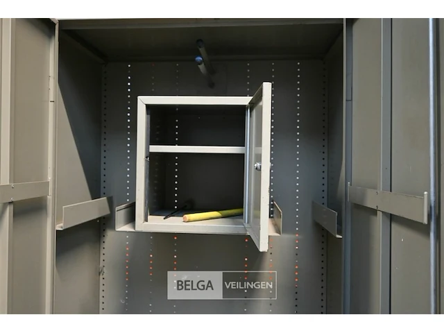 Metalen kast - afbeelding 4 van  5
