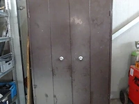 Metalen kast - afbeelding 1 van  3