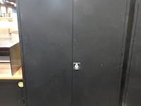 Metalen kast - afbeelding 1 van  2