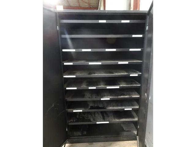 Metalen kast - afbeelding 2 van  2