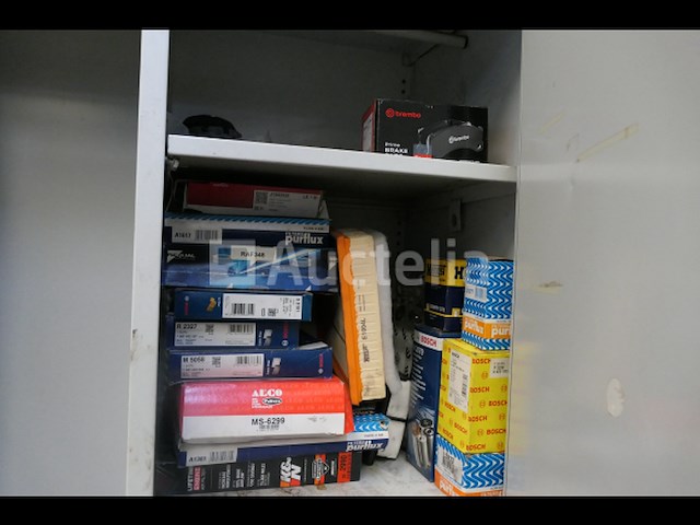 Metalen kasten en werkbank - afbeelding 4 van  23