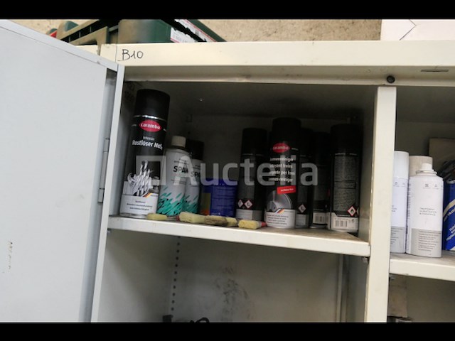 Metalen kasten en werkbank - afbeelding 15 van  23