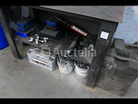 Metalen kasten en werkbank - afbeelding 17 van  23