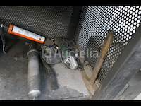 Metalen kasten en werkbank - afbeelding 20 van  23