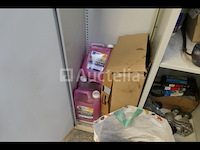 Metalen kasten en werkbank - afbeelding 22 van  23