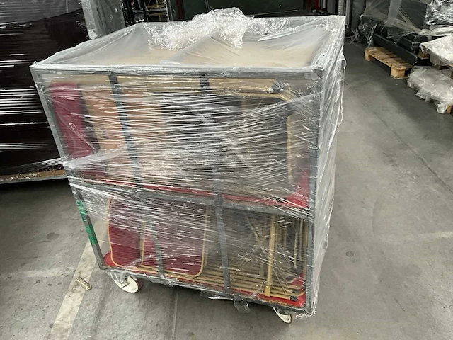 Metalen klapstoel (40x) in transportkar - afbeelding 6 van  6
