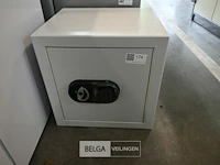 Metalen kluis - afbeelding 2 van  3