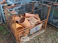 Metalen kooi met pvc hulpstukken - afbeelding 1 van  6