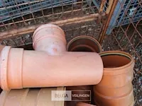 Metalen kooi met pvc hulpstukken - afbeelding 4 van  6
