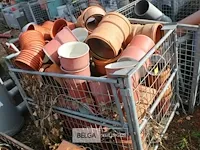 Metalen kooi met pvc hulpstukken - afbeelding 1 van  6