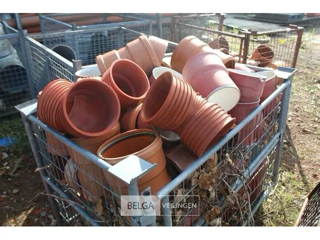 Metalen kooi met pvc hulpstukken - afbeelding 3 van  6