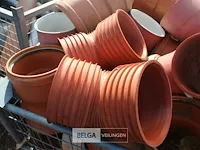 Metalen kooi met pvc hulpstukken - afbeelding 4 van  6