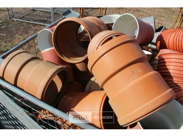 Metalen kooi met pvc hulpstukken - afbeelding 5 van  6